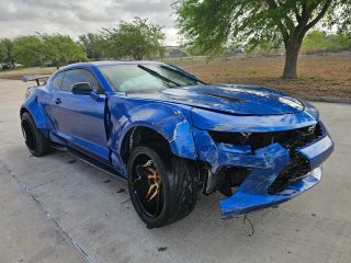 2017 Chevrolet Camaro 1SS - Exterior Front Right Corner Image